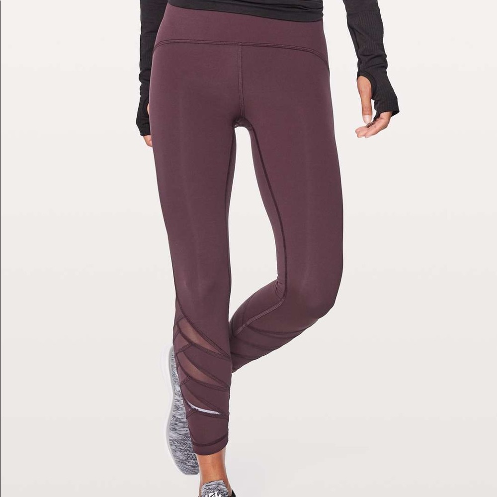 Lululemon - Black Cherry - Motionful 7/8 Tight 25” - Size 8